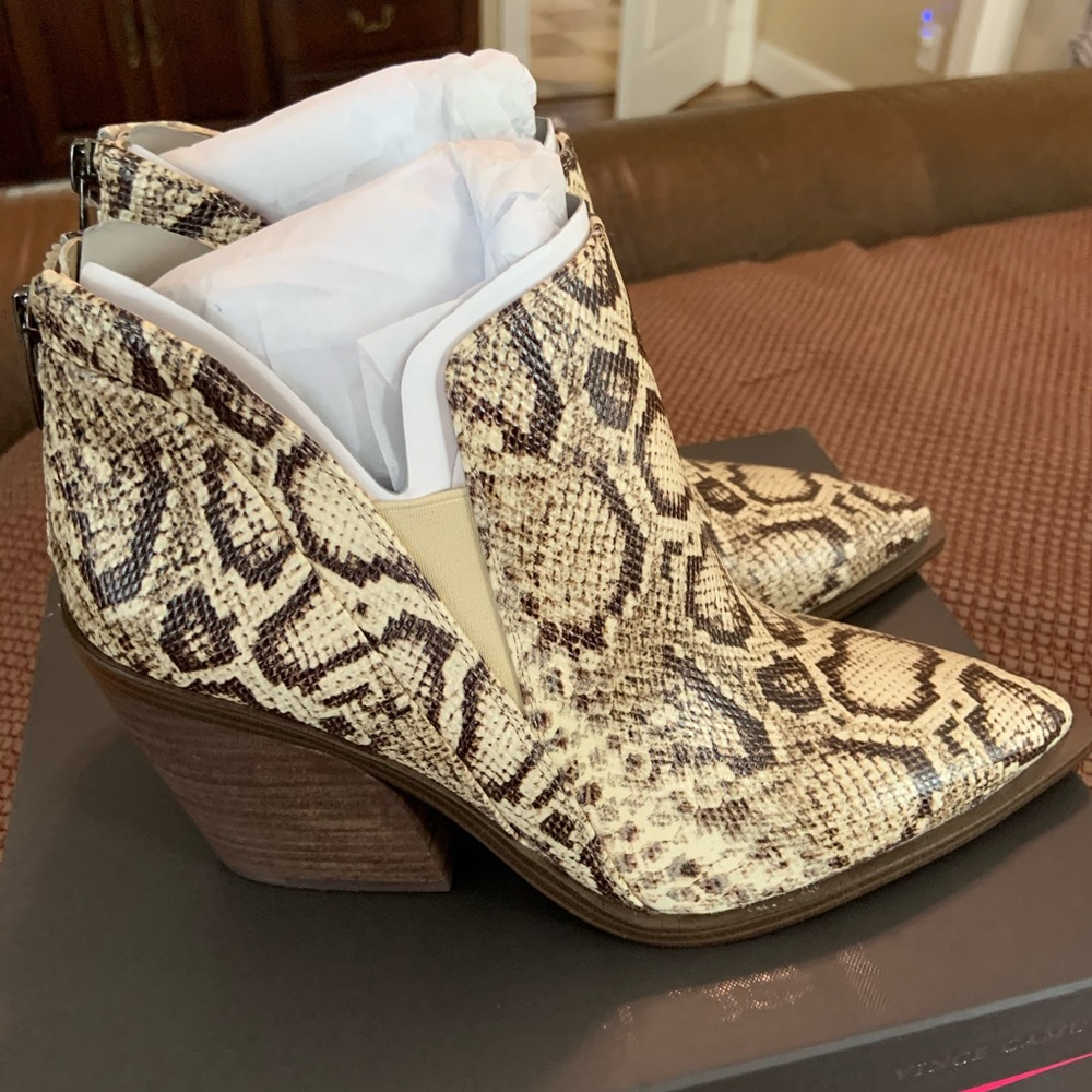NIB Vince Camuto Gradina Bootie